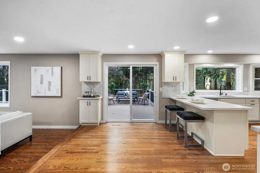 904 187th Place SW Lynnwood WA 98036