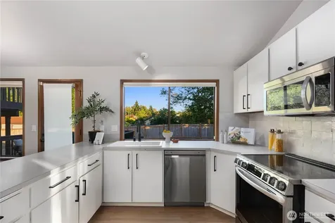 619 S 31st Street Renton WA 98055