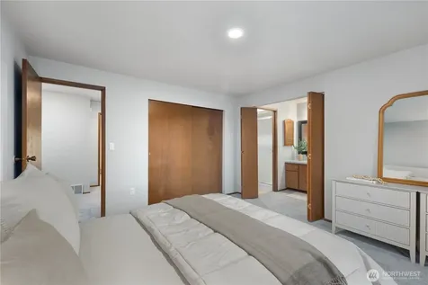 619 S 31st Street Renton WA 98055