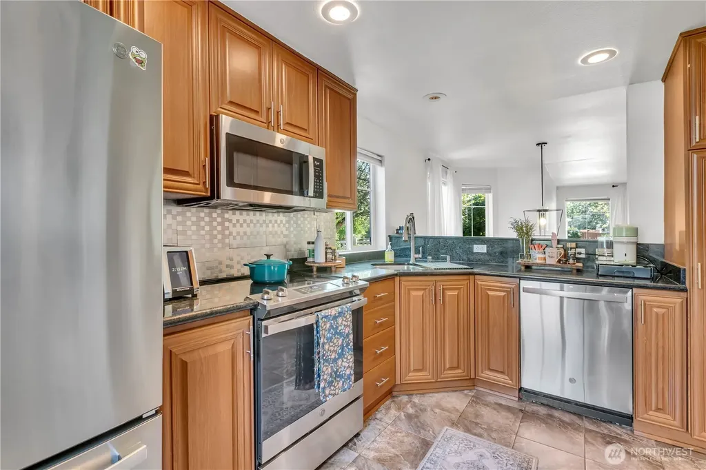 5603 S 232nd Street Kent WA 98032