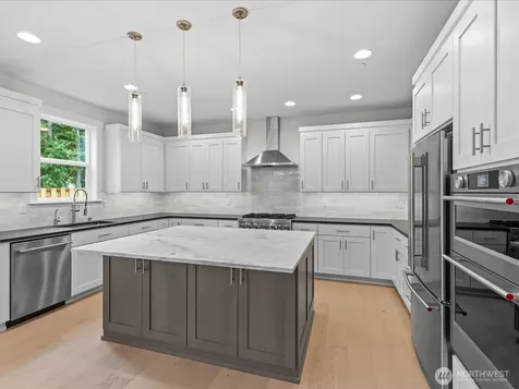9207 NE 175th Street Bothell WA 98011