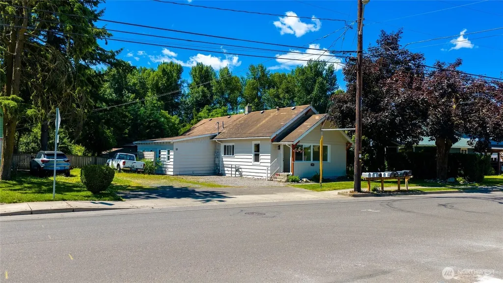 303 Lincoln Street Everson WA 98247