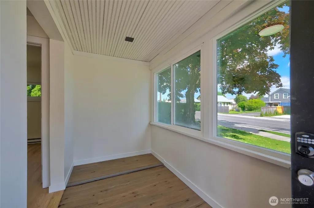303 Lincoln Street Everson WA 98247