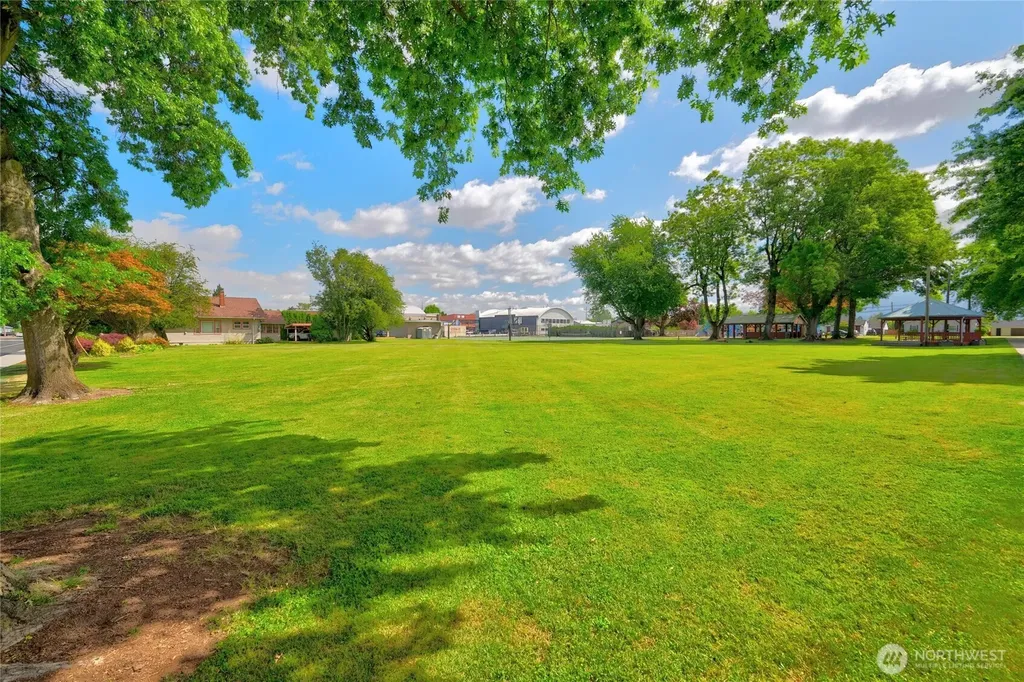 303 Lincoln Street Everson WA 98247