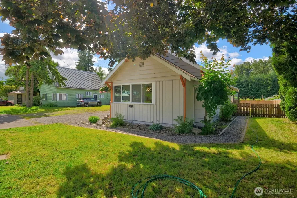 303 Lincoln Street Everson WA 98247