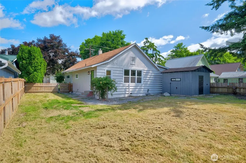 303 Lincoln Street Everson WA 98247