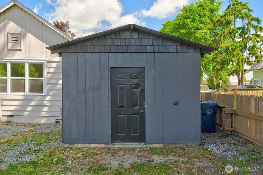 303 Lincoln Street Everson WA 98247