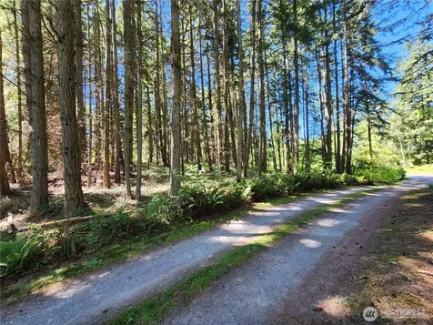 1664 Lancaster Road Freeland WA 98249