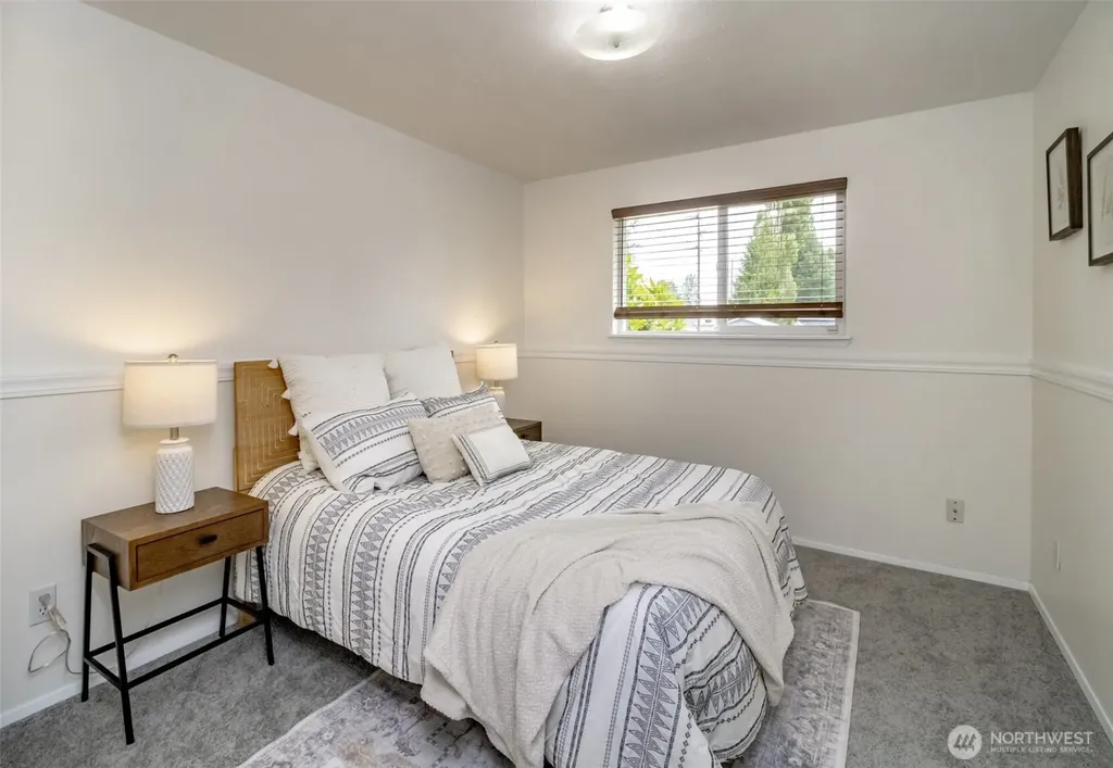 618 21st Street SE Puyallup WA 98372