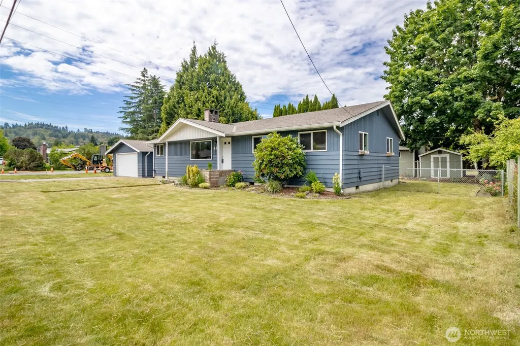 618 21st Street SE Puyallup WA 98372