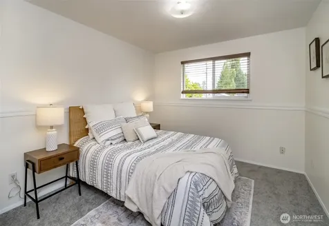 618 21st Street SE Puyallup WA 98372