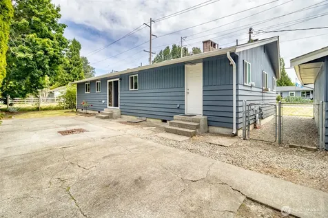 618 21st Street SE Puyallup WA 98372
