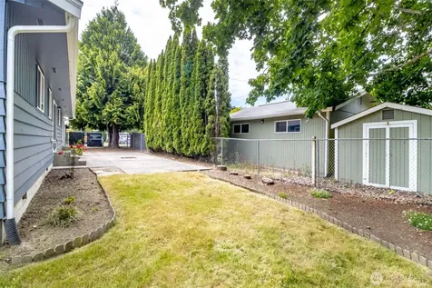 618 21st Street SE Puyallup WA 98372