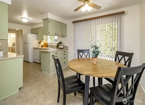 618 21st Street SE Puyallup WA 98372