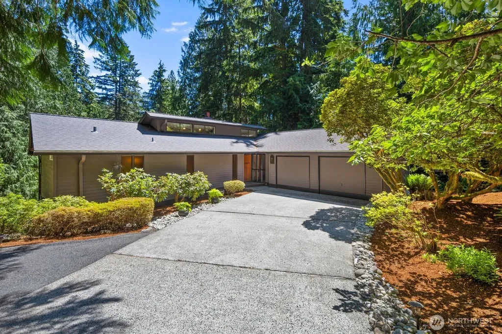 15826 266th Avenue SE Issaquah WA 98027