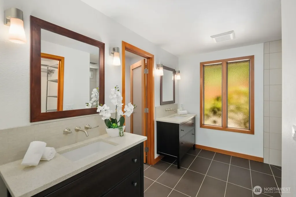 15826 266th Avenue SE Issaquah WA 98027