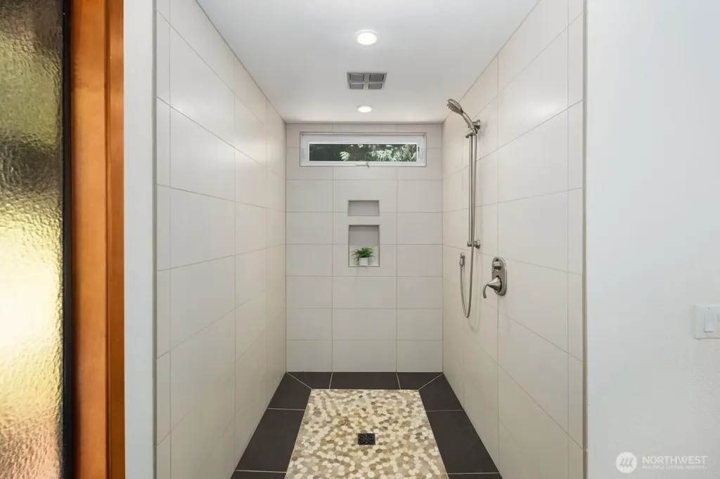 15826 266th Avenue SE Issaquah WA 98027