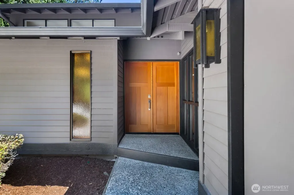15826 266th Avenue SE Issaquah WA 98027