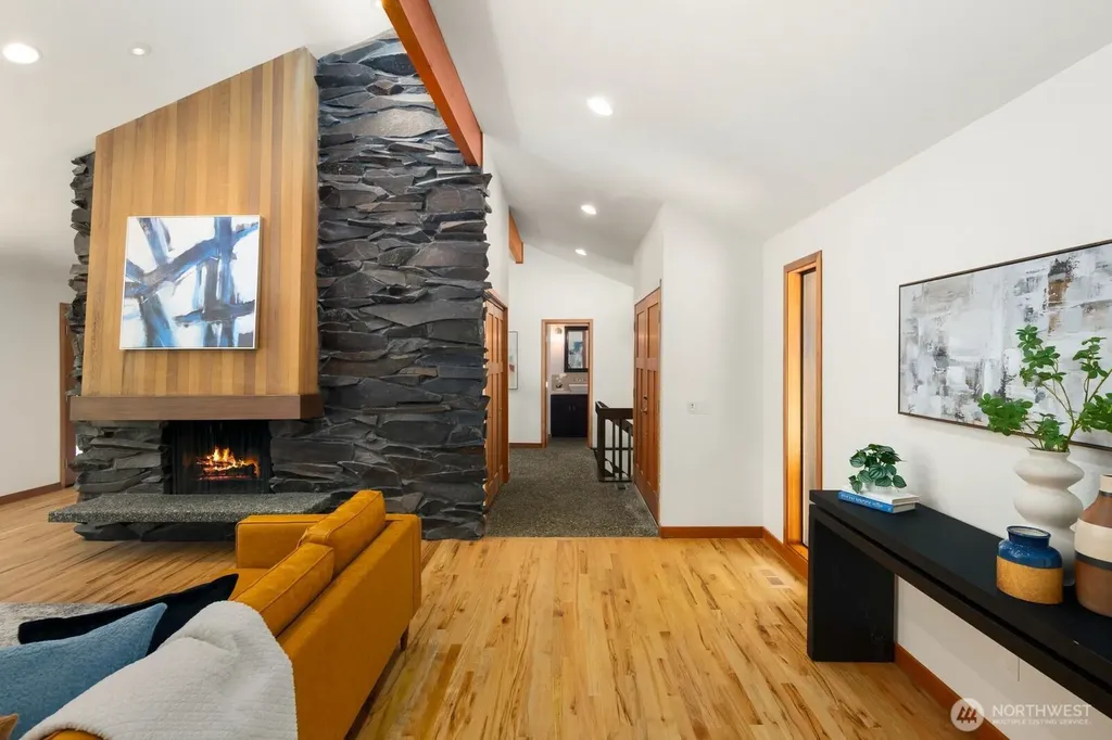 15826 266th Avenue SE Issaquah WA 98027