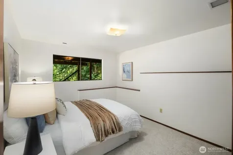 15826 266th Avenue SE Issaquah WA 98027