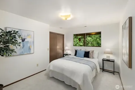 15826 266th Avenue SE Issaquah WA 98027