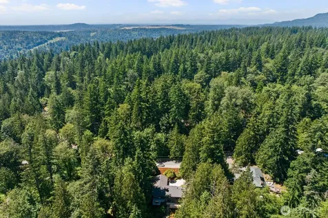 15826 266th Avenue SE Issaquah WA 98027