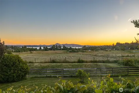 13187 Rector Road Mount Vernon WA 98273