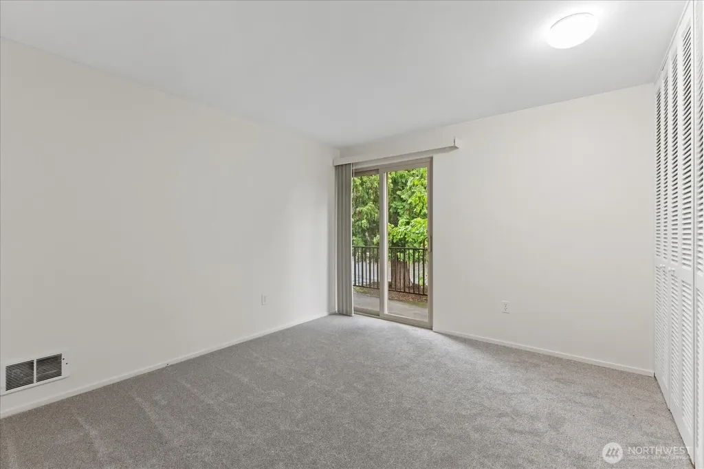 11006 NE 68th Street Kirkland WA 98033