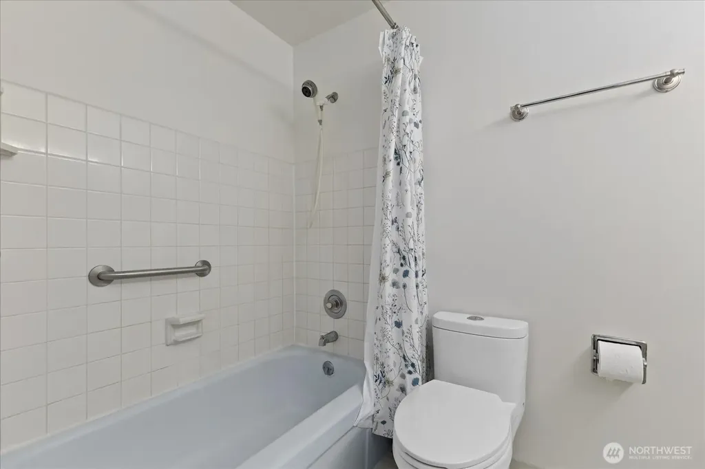 11006 NE 68th Street Kirkland WA 98033