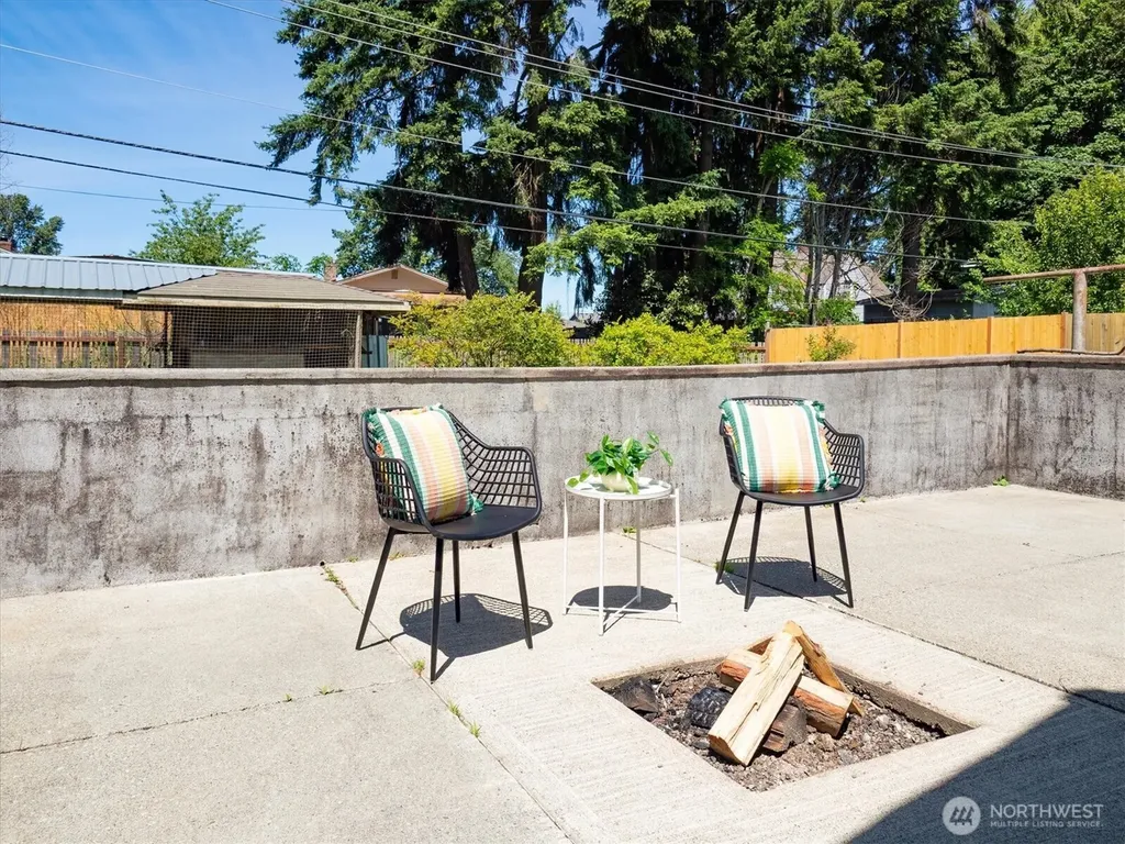 1103 E 71st Street Tacoma WA 98404