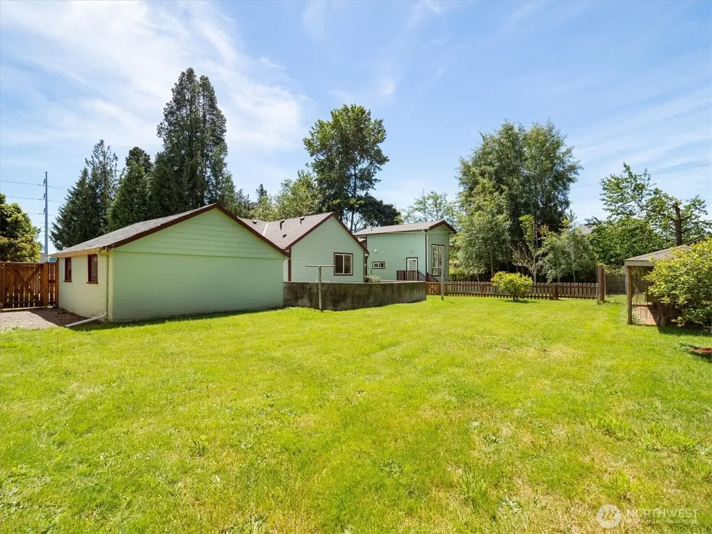 1103 E 71st Street Tacoma WA 98404