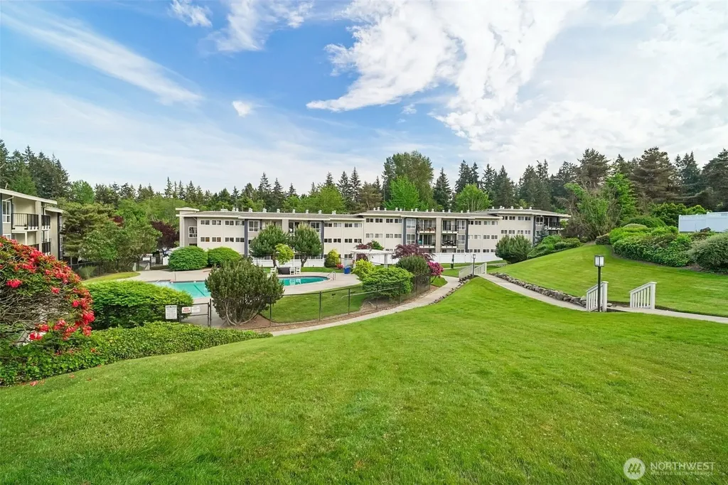 12700 NE 8th Street Bellevue WA 98005