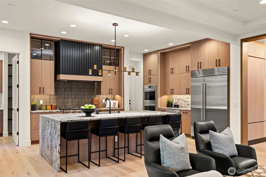 15019 SE 16th Street Bellevue WA 98007