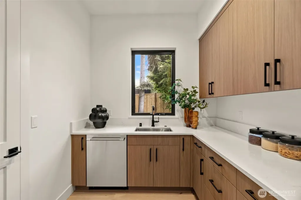 15019 SE 16th Street Bellevue WA 98007