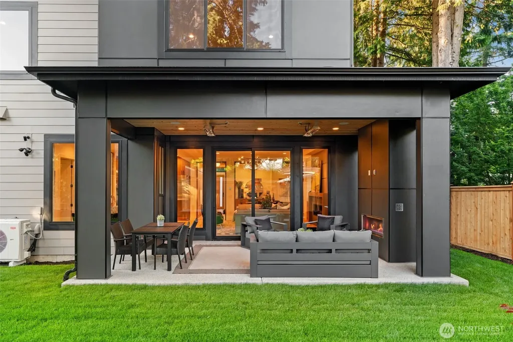 15019 SE 16th Street Bellevue WA 98007