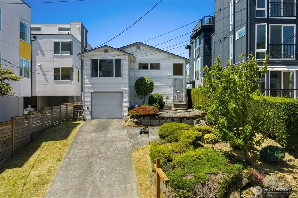 917 28th Avenue S Seattle WA 98144