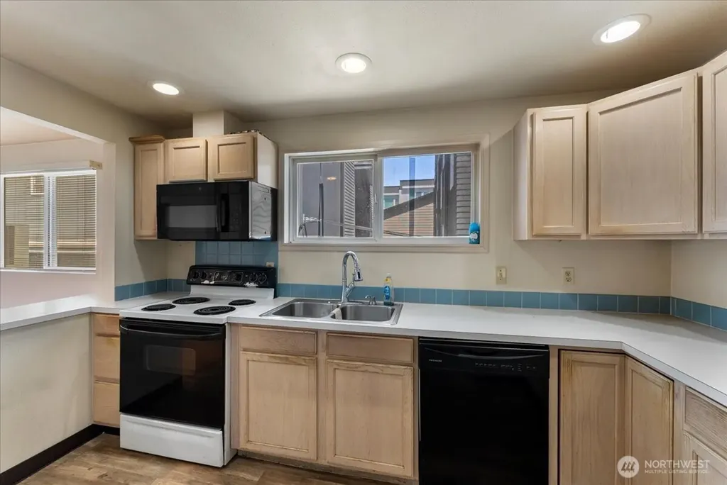 917 28th Avenue S Seattle WA 98144