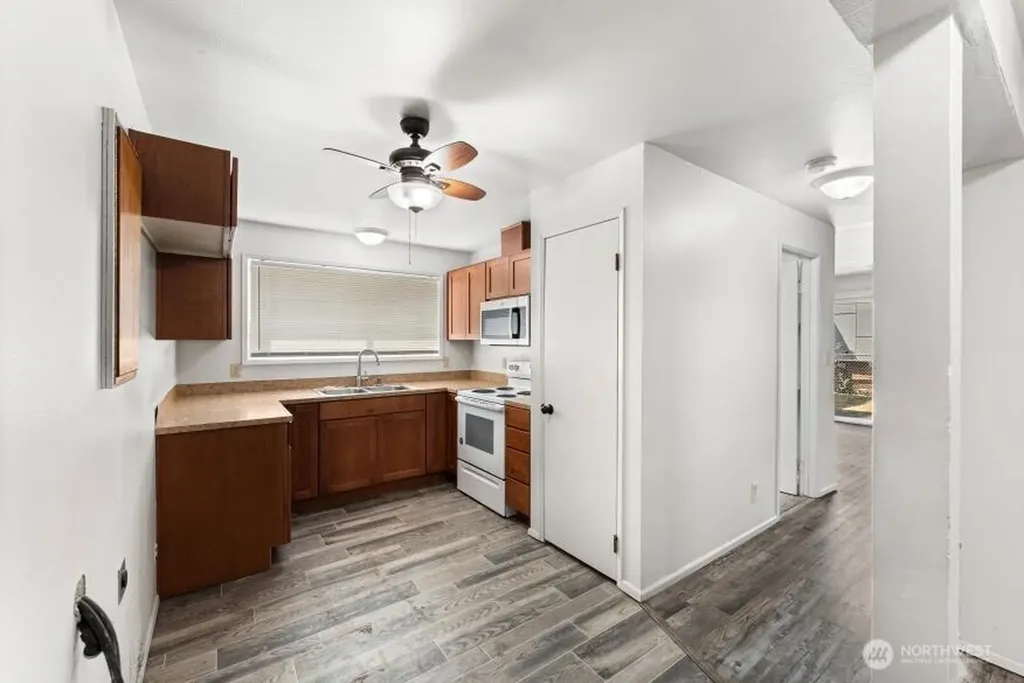 917 28th Avenue S Seattle WA 98144