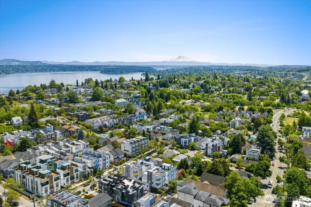 917 28th Avenue S Seattle WA 98144