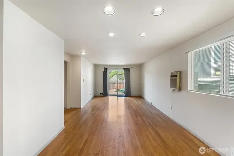 917 28th Avenue S Seattle WA 98144