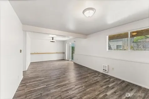 917 28th Avenue S Seattle WA 98144
