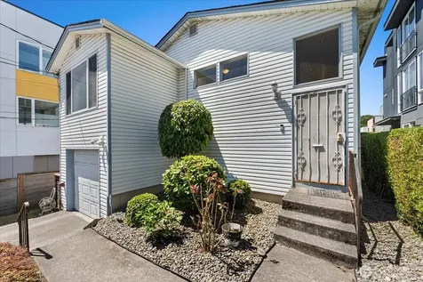 917 28th Avenue S Seattle WA 98144