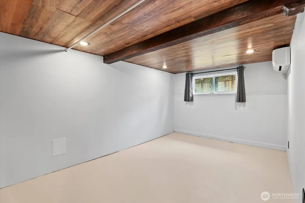 8724 16th Avenue SW Seattle WA 98106