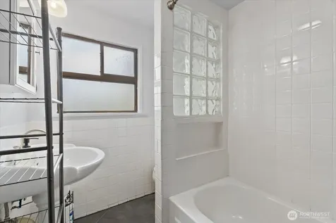 8724 16th Avenue SW Seattle WA 98106