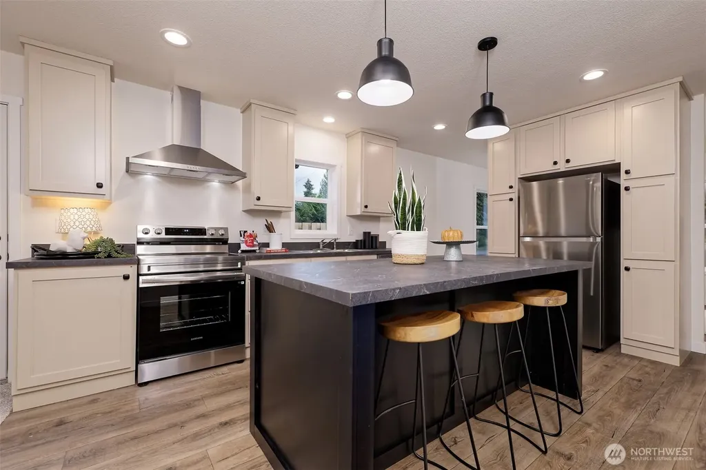 111 E Ashwood Lane Shelton WA 98584