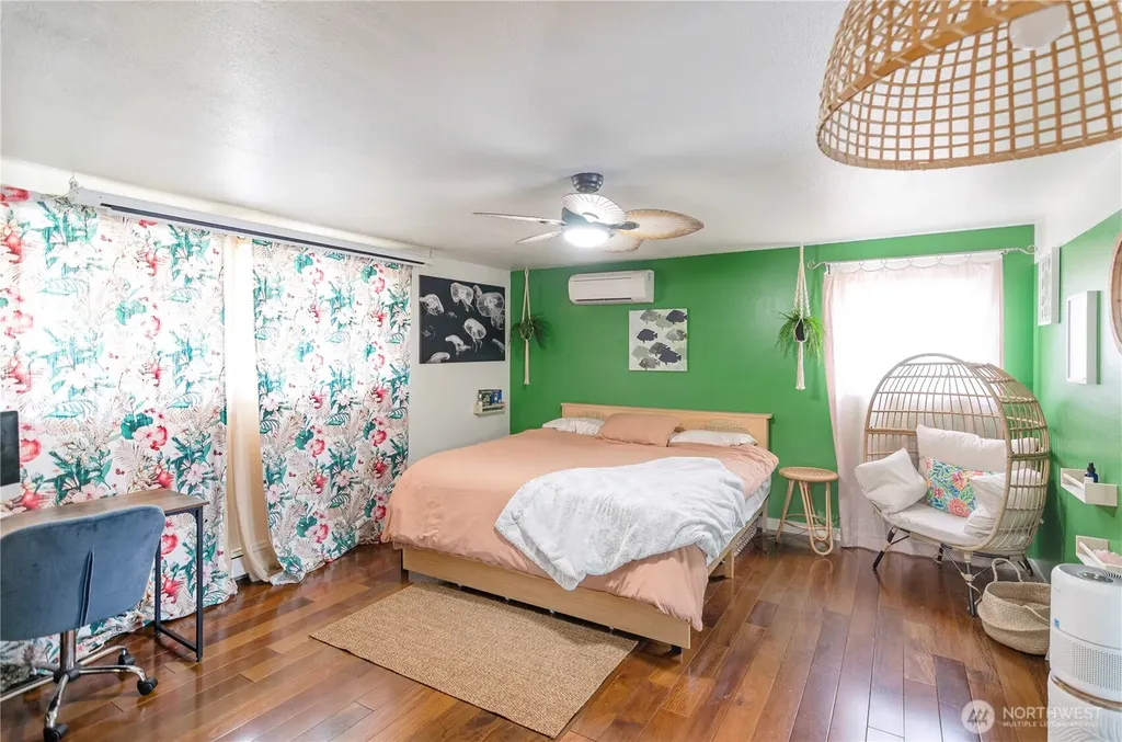 210 Shadow Lane NE Olympia WA 98506