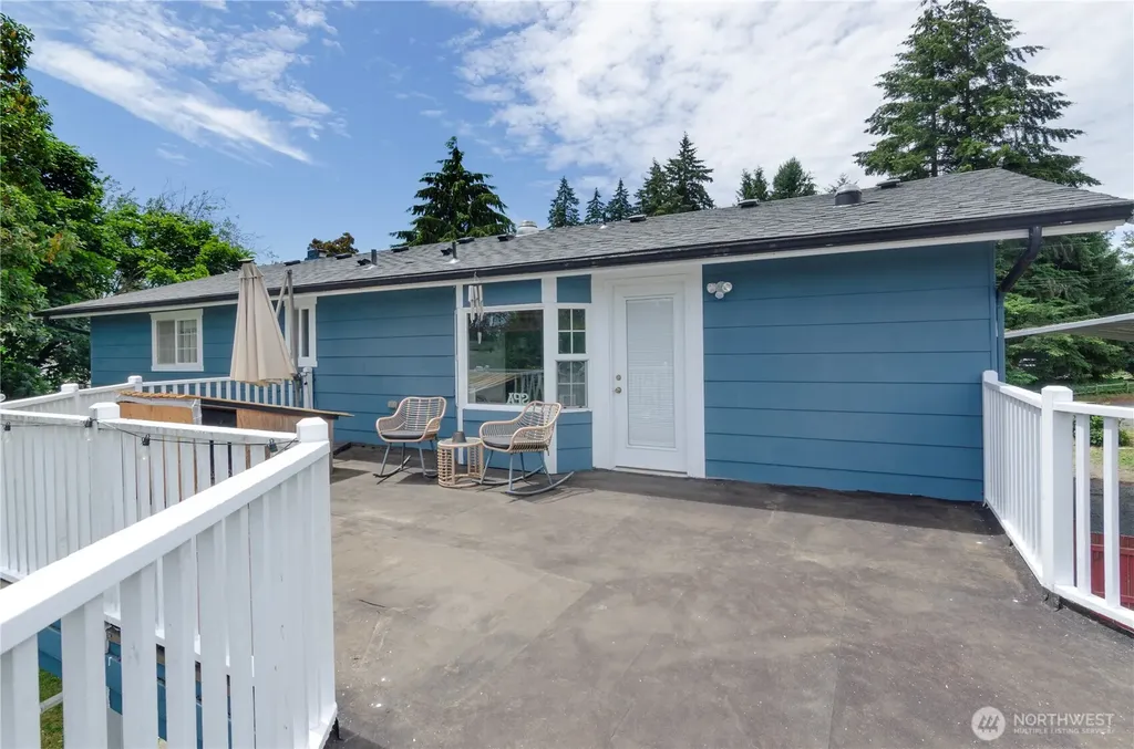 210 Shadow Lane NE Olympia WA 98506