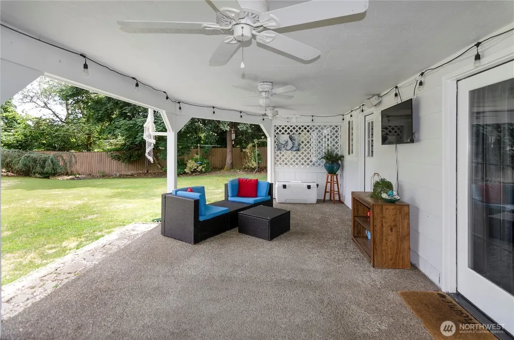 210 Shadow Lane NE Olympia WA 98506