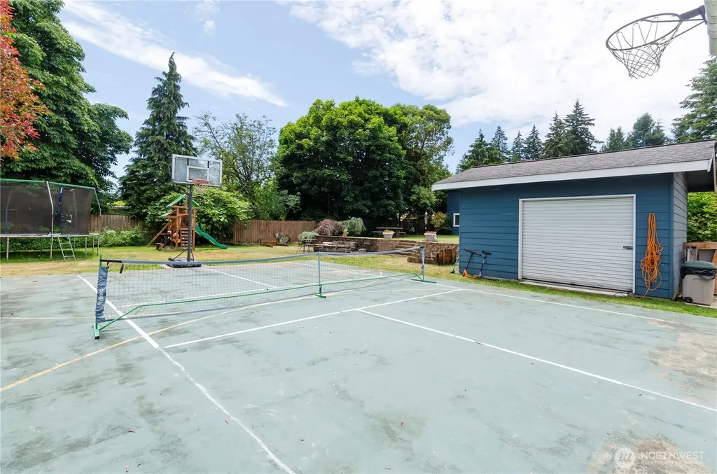 210 Shadow Lane NE Olympia WA 98506