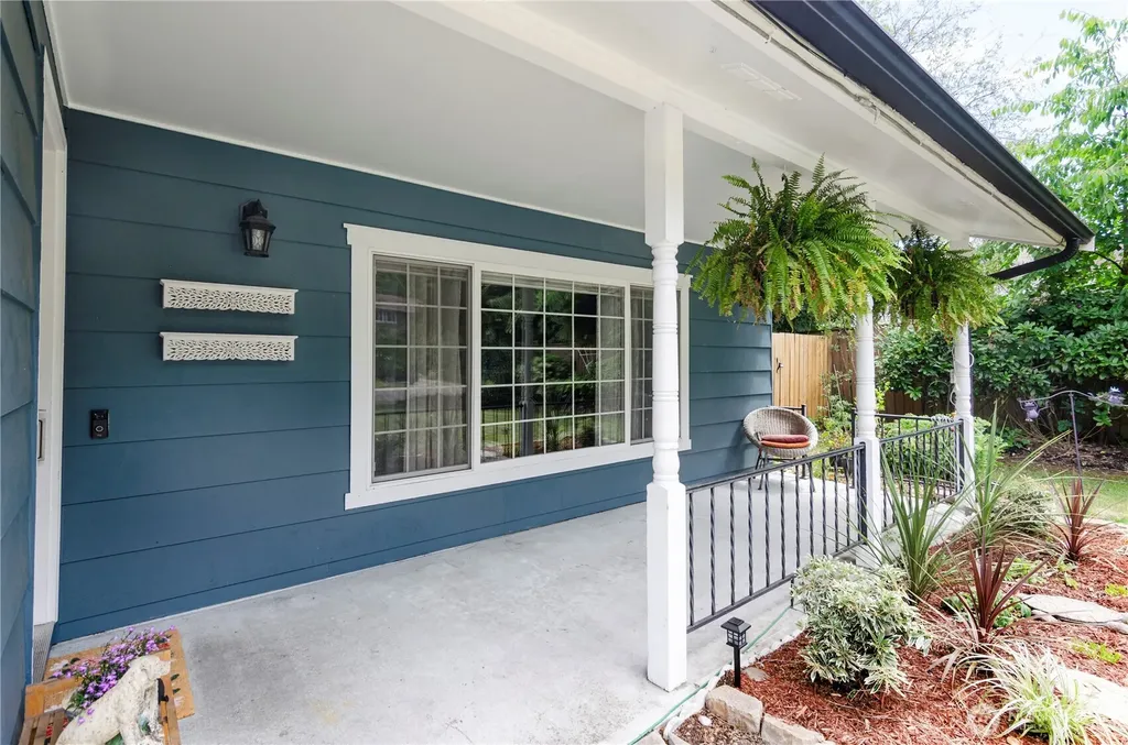 210 Shadow Lane NE Olympia WA 98506